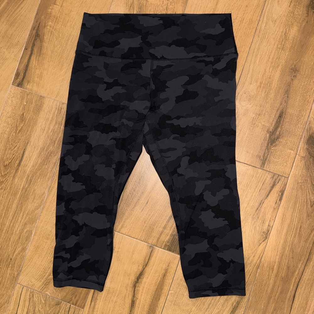 Lululemon Black Camo Align Leggings Size 14, High Rise, 23”